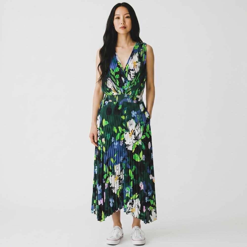White House Black Market WHBM Vneck Dress 10 Smocked Pleated Floral Maxi NWT